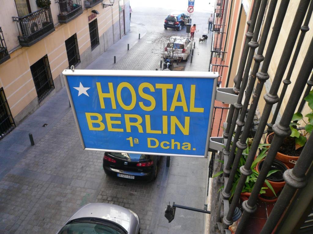 Hostal Berlin Madrid Extérieur photo